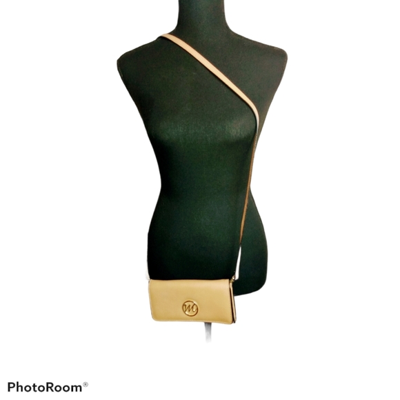 emelie m. Tan crossbody purse - Picture 1 of 5